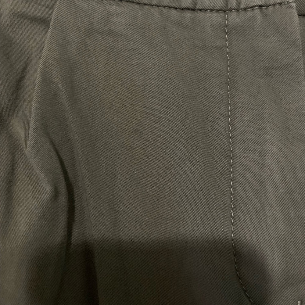 Lacoste Womens Pleated Green Khaki Shorts Size 12 - Picture 2 of 8